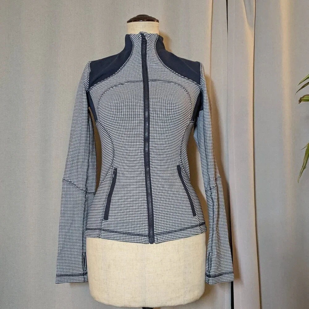 Lululemon Forme Inkwell Blue Jacket Striped Size 2 Define Jacket
